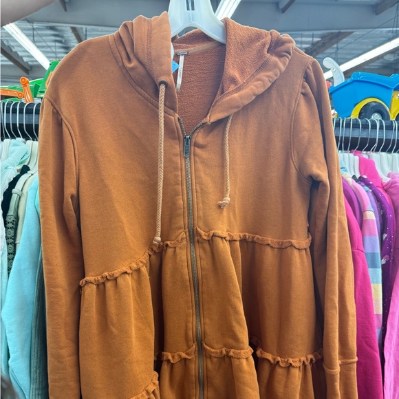 Free people - Picture 2 of 4